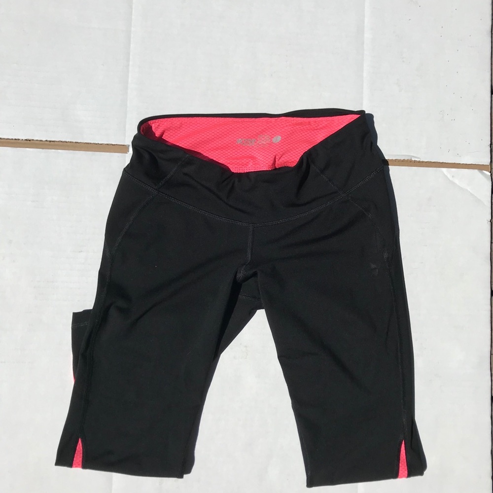 Old Navy Cropped Coral/Black Athletic Pants